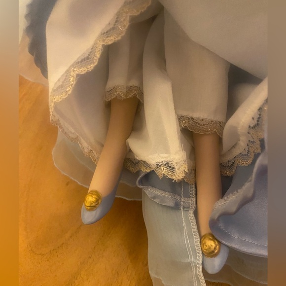 Beautiful Franklin Sleeping Beauty 19" Porcelain Doll Heirloom Collection - Picture 6 of 9